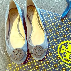 Sold!!!! Tory Burch suede flats